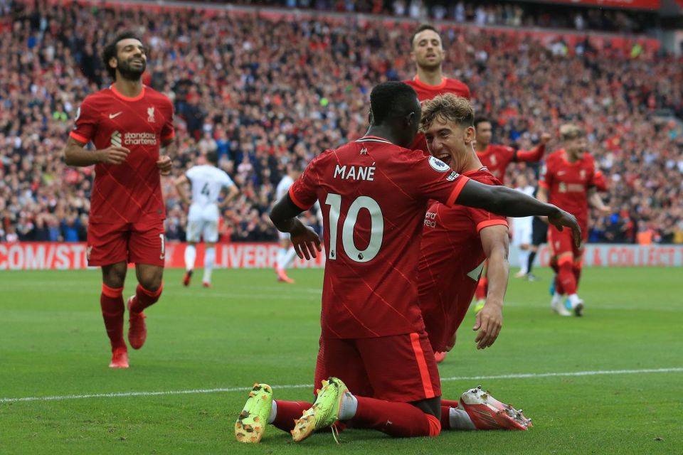 Liverpool top the Premier League table with two straight wins