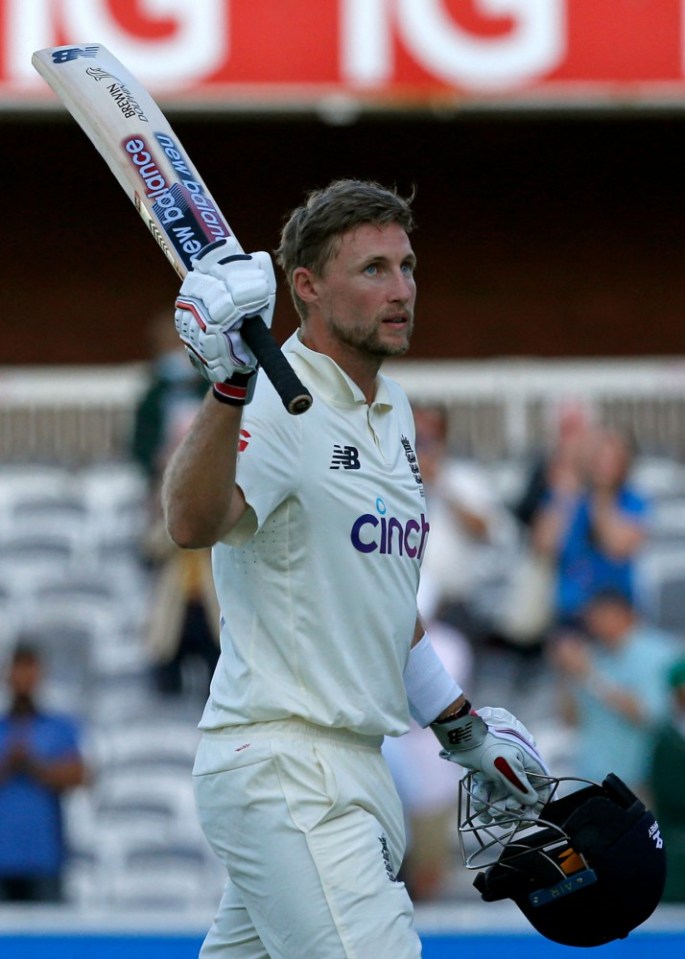 Root acknowledges the Lord's crowd at the end of a terrific display of batting