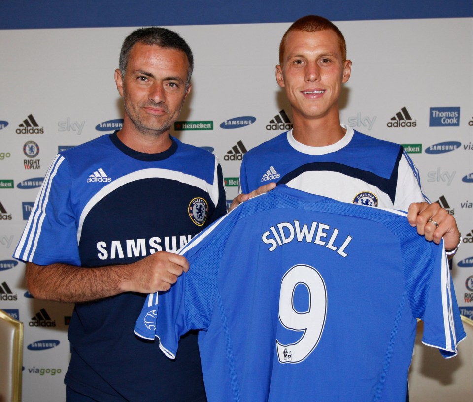 Steve Sidwell failed to establish himself at Stamford Bridge after Jose Mourinho signed him