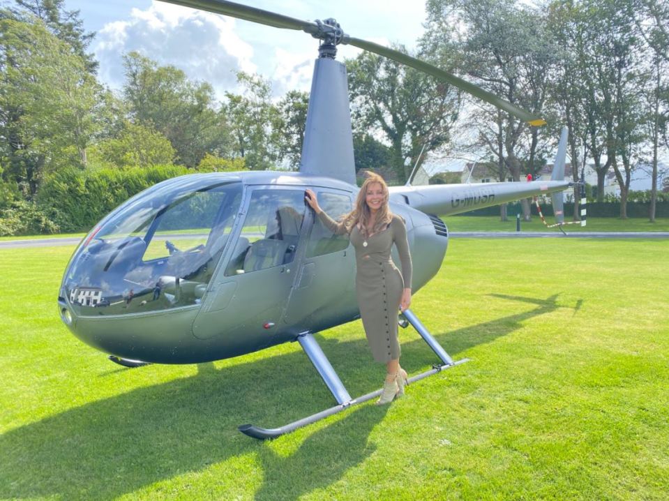 TV star Vorderman arrived at Ffos Las in this fancy helicopter