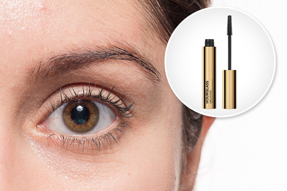 Hourglass Unlocked Instant Extensions Mascara rinses off without make-up remover but be prepared for a little leakage