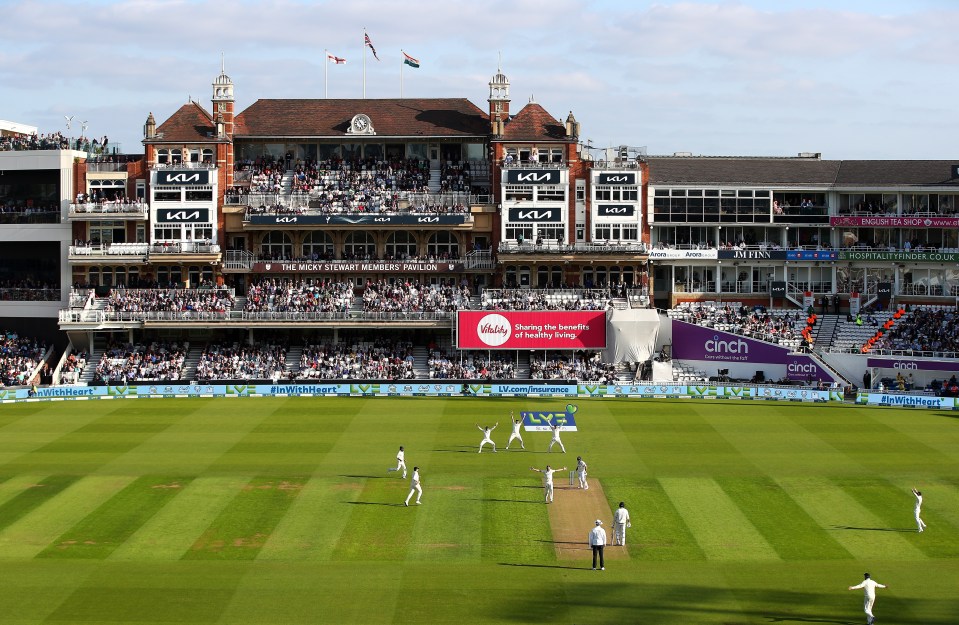 Thirteen wickets fell on the first day at the Oval