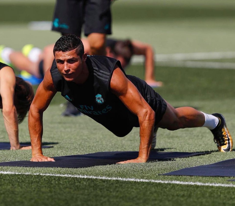 Push-ups are important for Cristiano Ronaldo's upper body strength