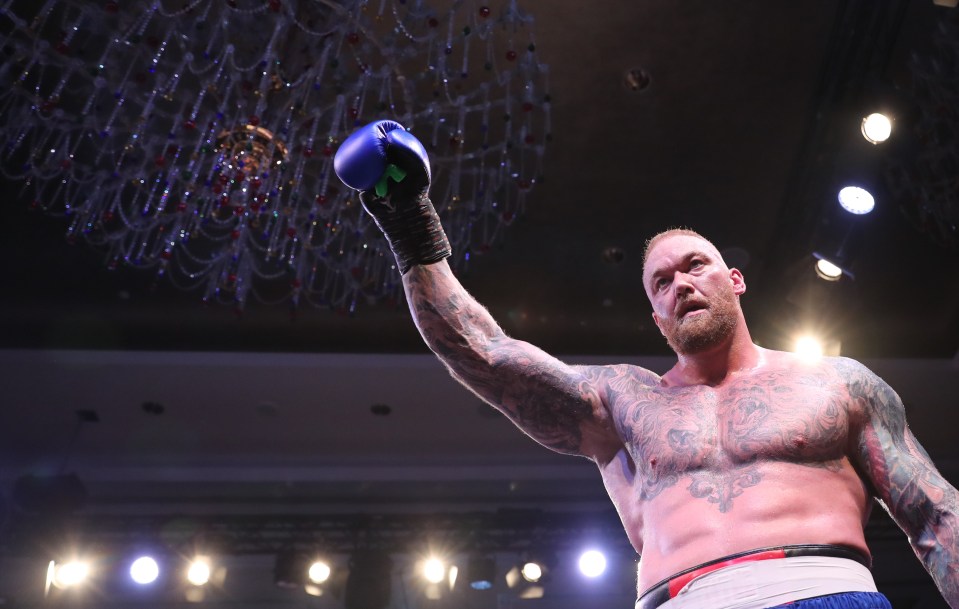 Hafthor Bjornsson fights arm wrestler Devon Larratt this weekend