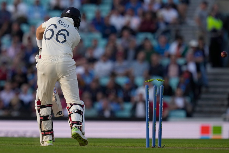 Joe Root was bowled for 21 by Umesh Yadav