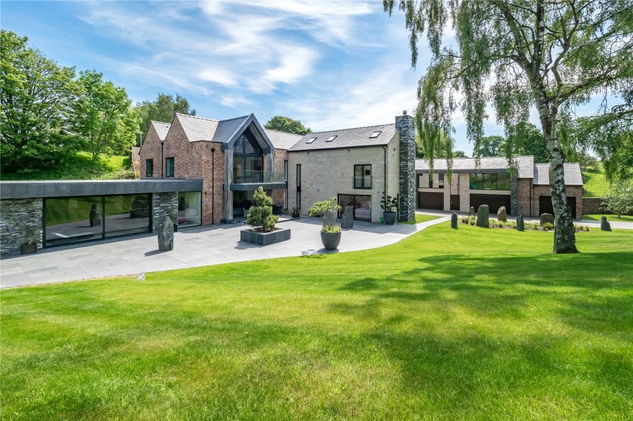 Ronaldo and his family lived in this £6m property before the move