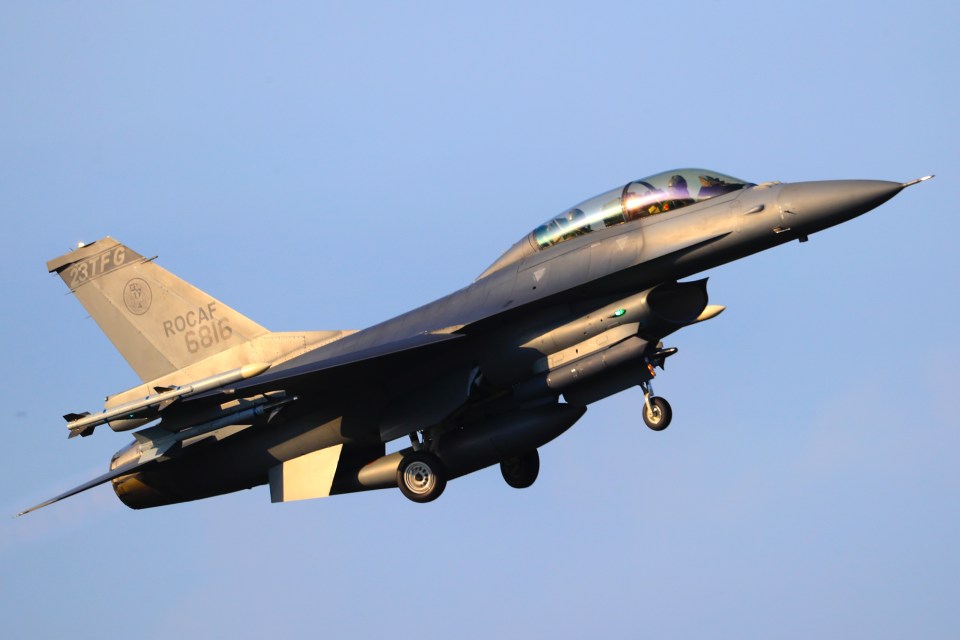 A Taiwanese F-16 fighter jet conducting an emergency takeoff and landing