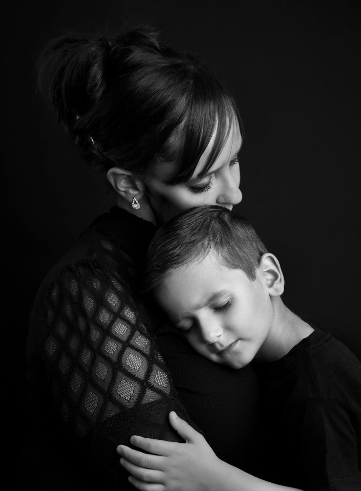 Fiona and son Charlie in a photoshoot to capture loving memories forever (peekaboostudios.co.uk)