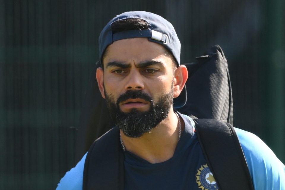 Virat Kohli cannot 'field a team'