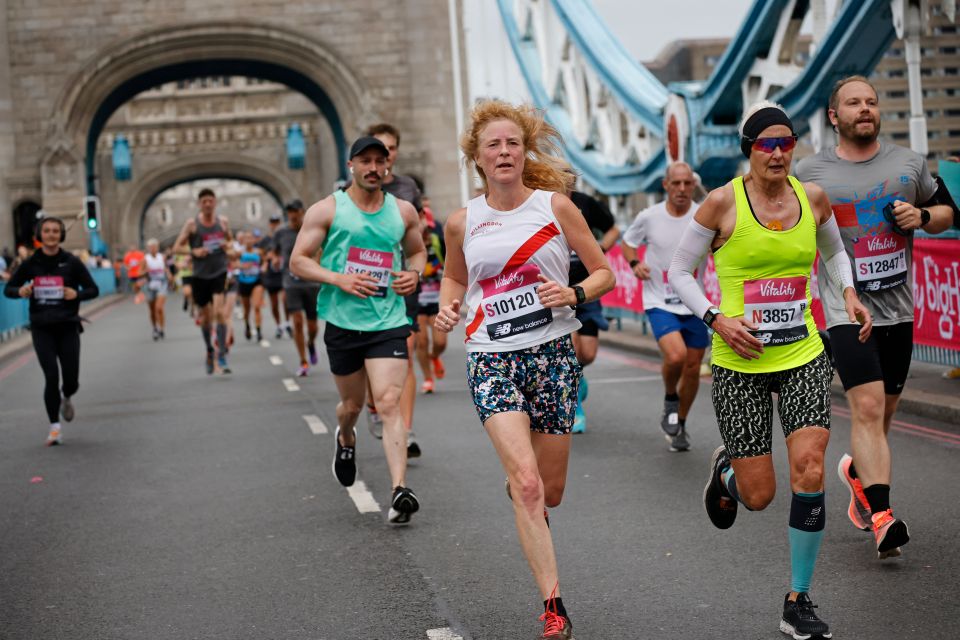 Runners pound the streets of London