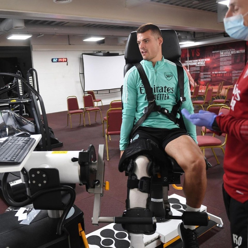 Xhaka seen testing out his right knee