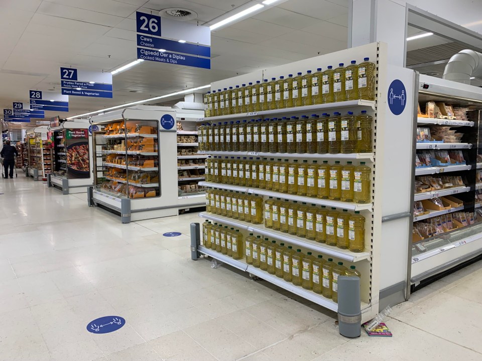 At a Tesco Extra in Cardiff, a large display of sunflower oil had been put at the end of a frozen food aisle