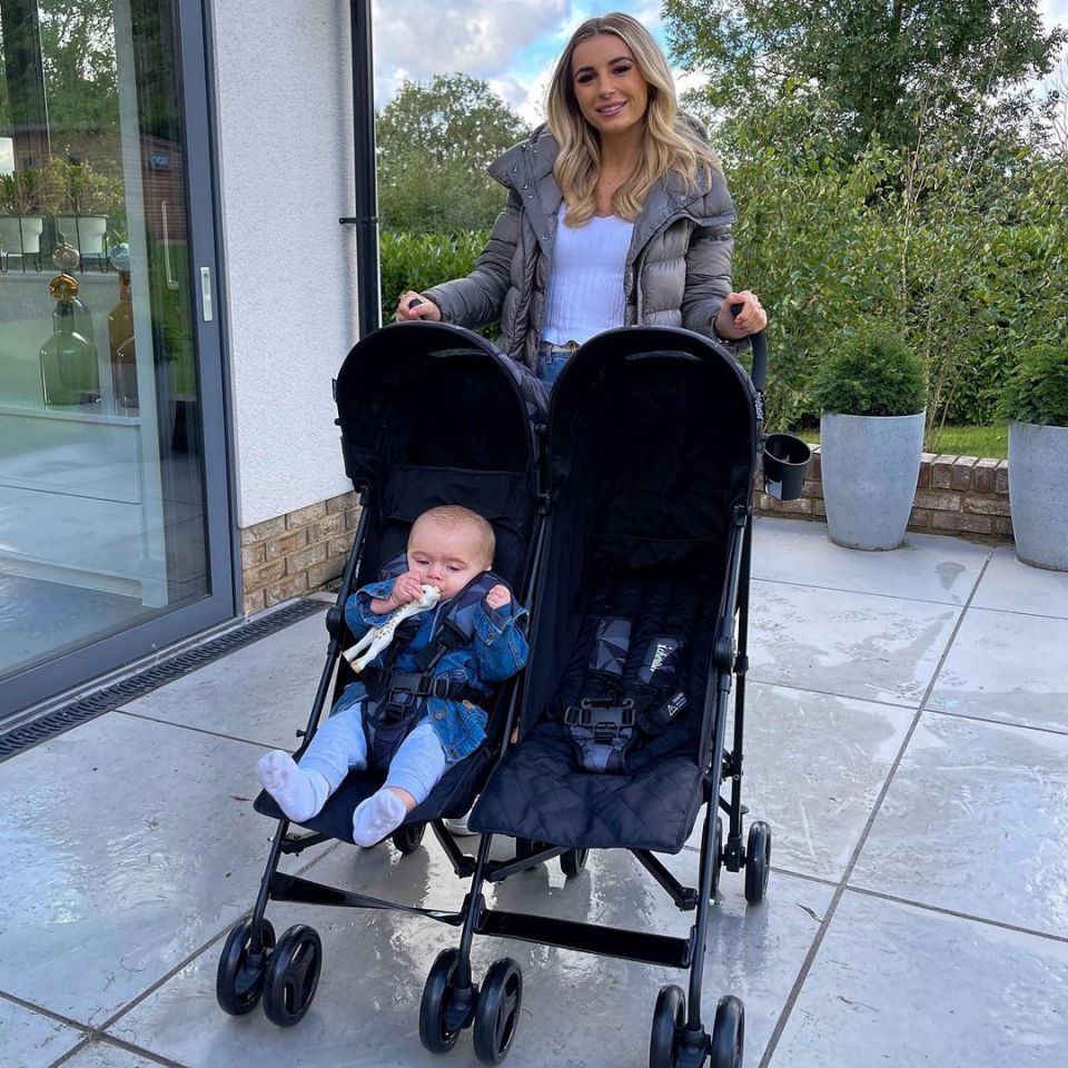 Dani posed with a double pram in new Instagram snaps