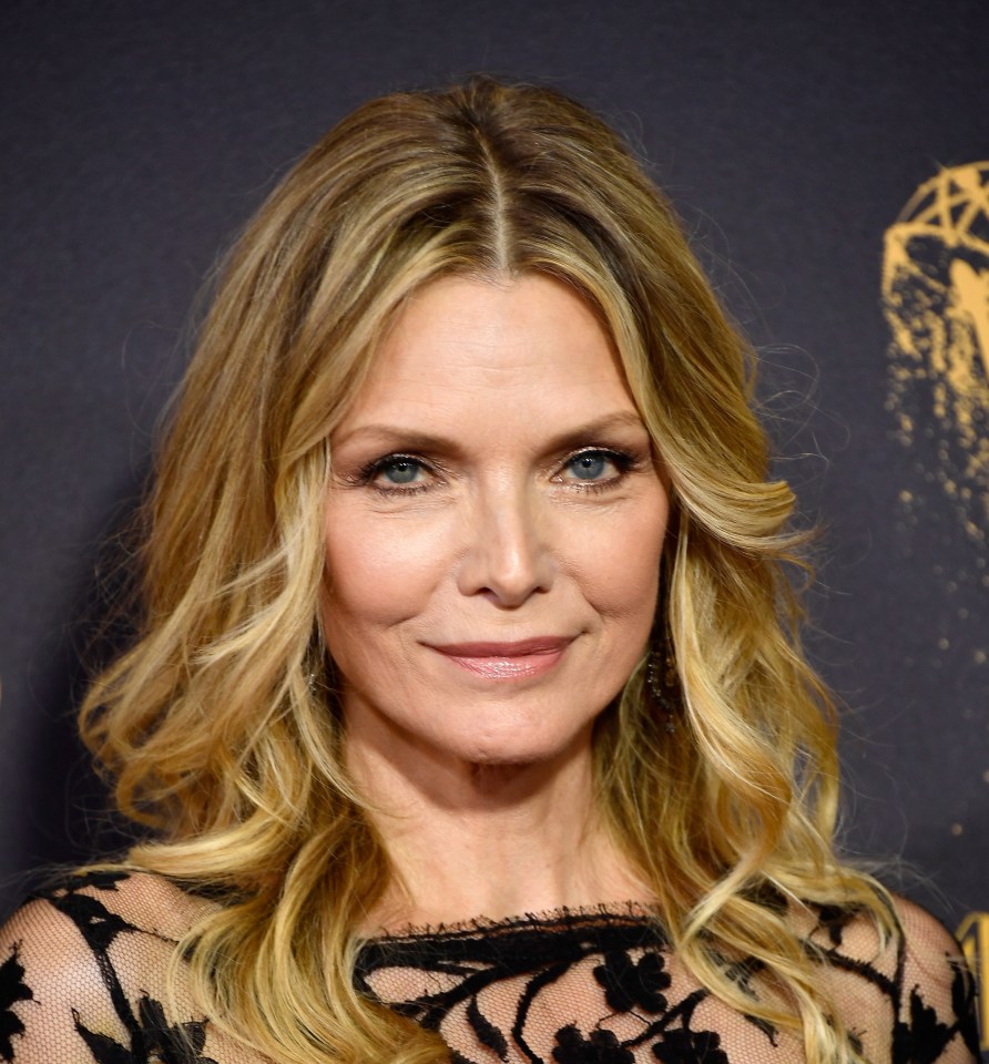 Michelle Pfeiffer places Alice in the Disney World parade