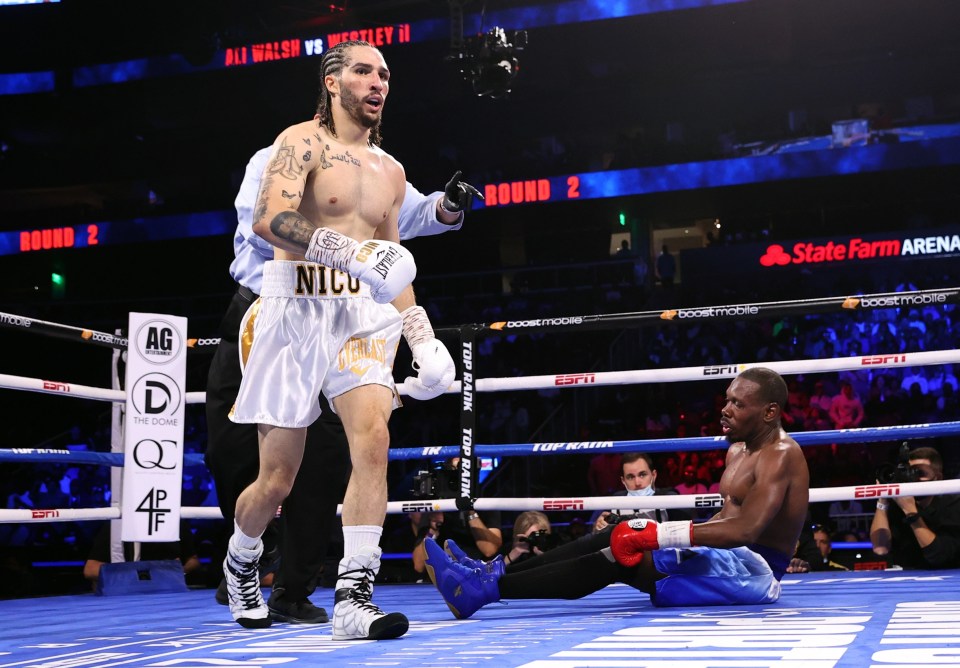 Muhammad Ali’s grandson Nico scored a thrilling third round knockout