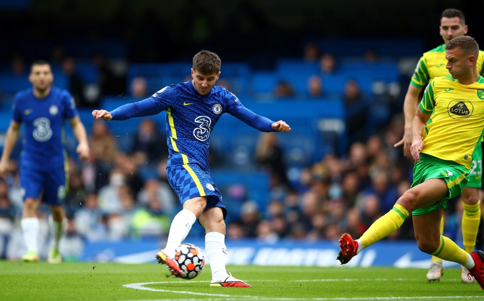 Mason Mount fires fires Chelsea into the lead