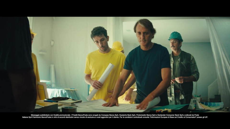 Roberto Mancini plays a starring role in the advert for the Italian Post Office