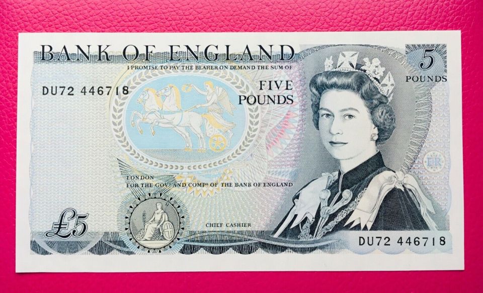 The rare £5 note has no signature