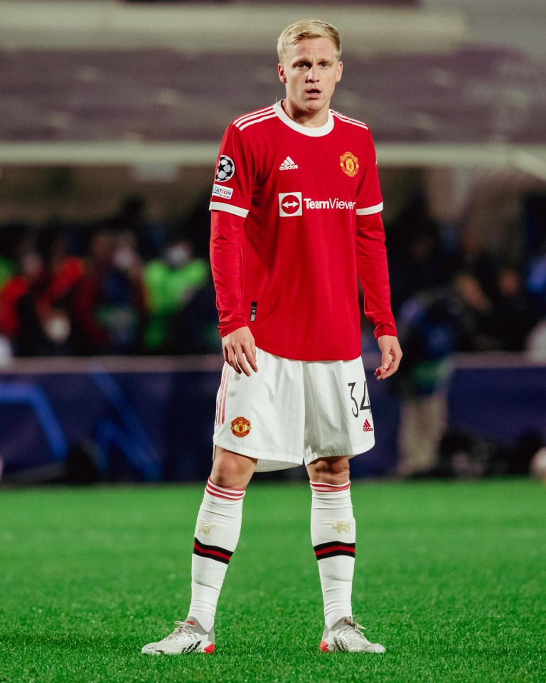 Van De Beek has reportedly switched agents and will seek a move away from United in January