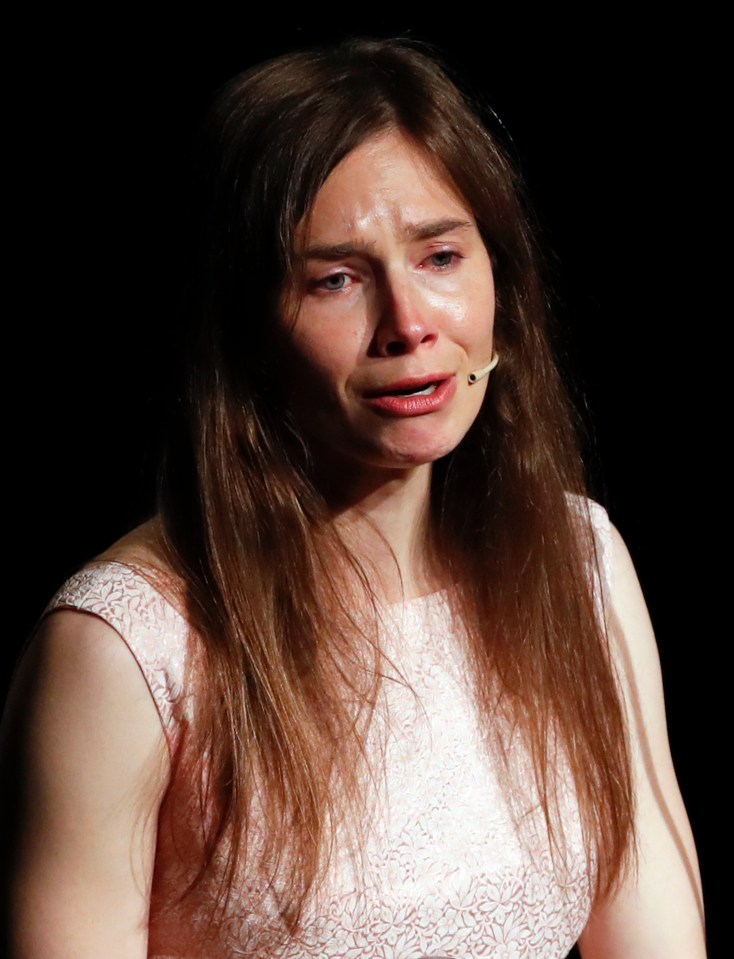 Amanda Knox has revealed that she wants a relationship with the family of her murdered roommate