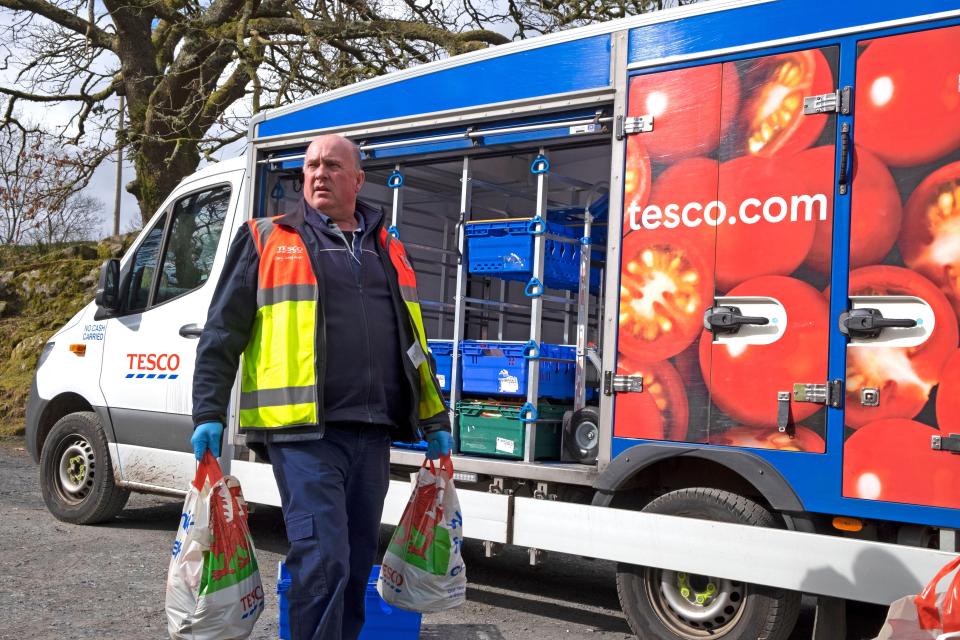 Tesco's coveted Christmas delivery slots become available to non-members on November 23 at 6am