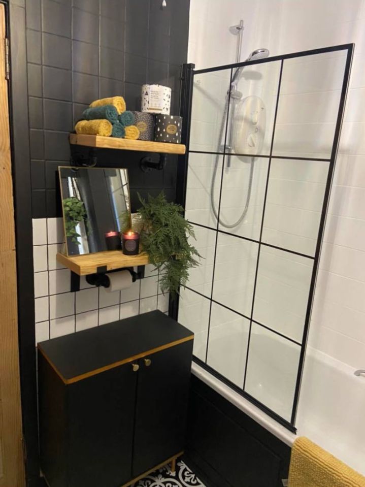 Monica transformed her bathroom and it looks super chic