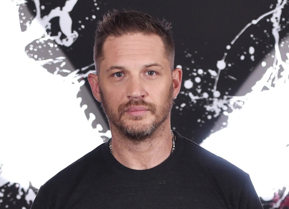 A man who is constantly mistaken for Tom Hardy receives hundreds of flattering messages daily and even marriage proposals, the real Tom Hardy