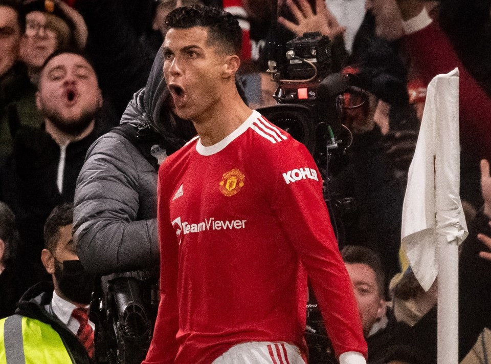 Cristiano Ronaldo scored twice as Man Utd beat Arsenal 3-2