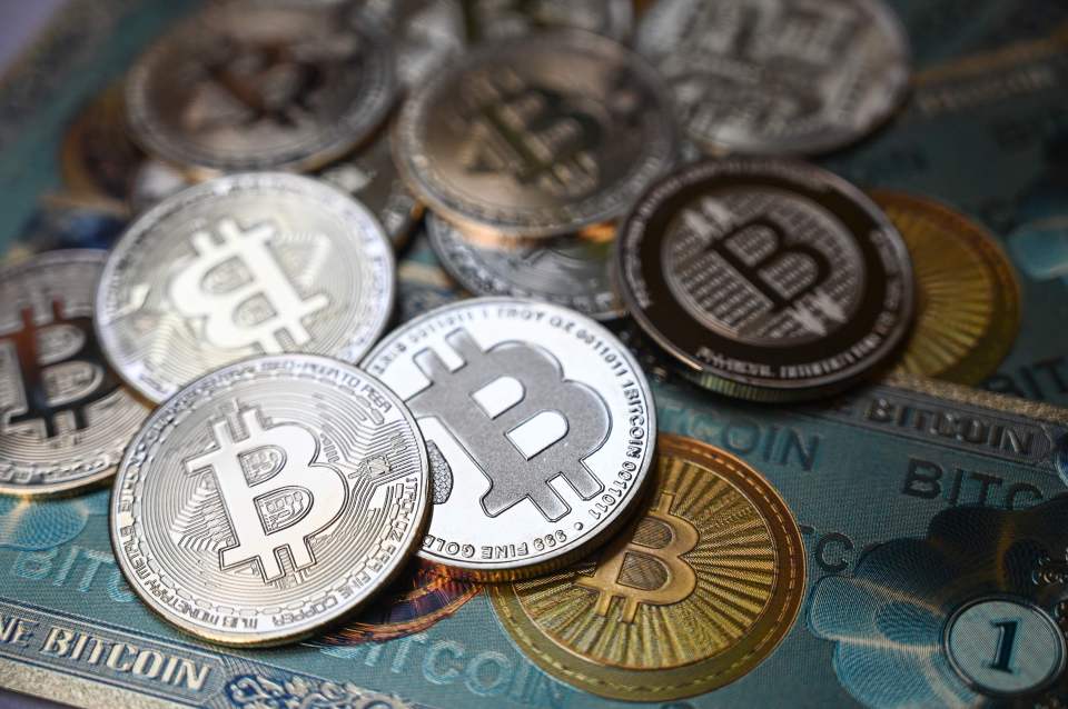 The wealthy billionaire then off-loaded around $1.5bn-worth of Bitcoin as the currency's value continued to plummet