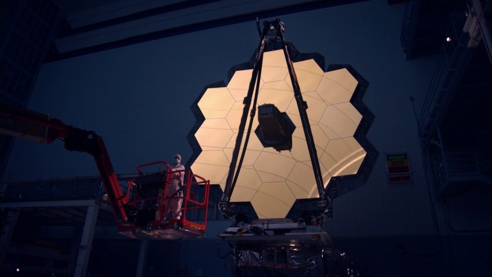 The telescope is made up of 18 gold-coated mirror pieces that'll form into one.