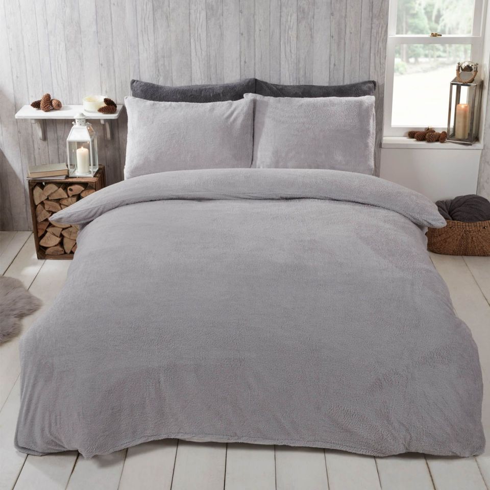 Grab a small saving on this warm duvet set