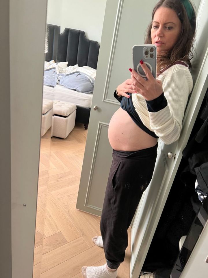 Deborah says her stomach ballooned and made her look pregnant