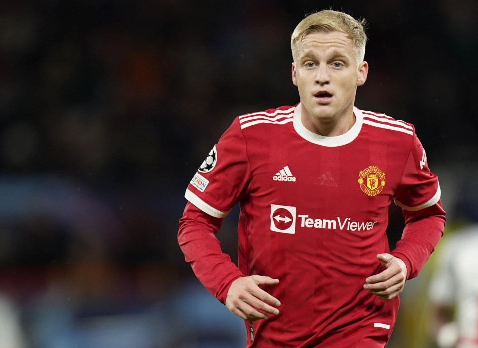 Donny van de Beek has struggled to impose himself at Old Trafford