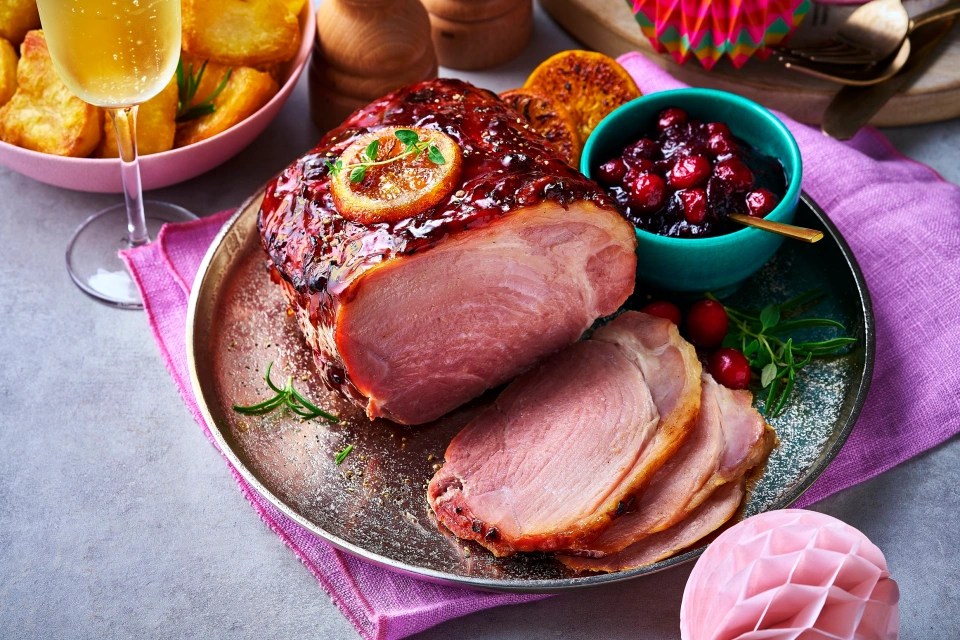 This 1.2kg Deluxe mulled wine sticky-glazed gammon joint is £9.99 in Lidl stores from today