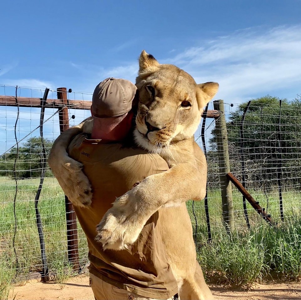 Sirga has formed such an incredible bond with her human best friend that they start every day with a hug