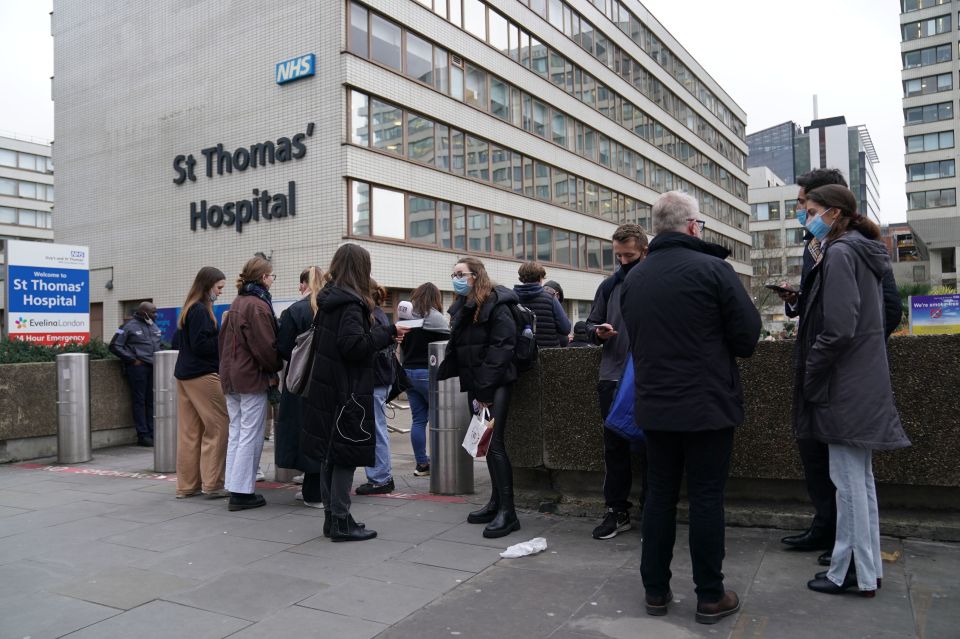 Brits queuing at St Thomas' hospital for vaccines this morning