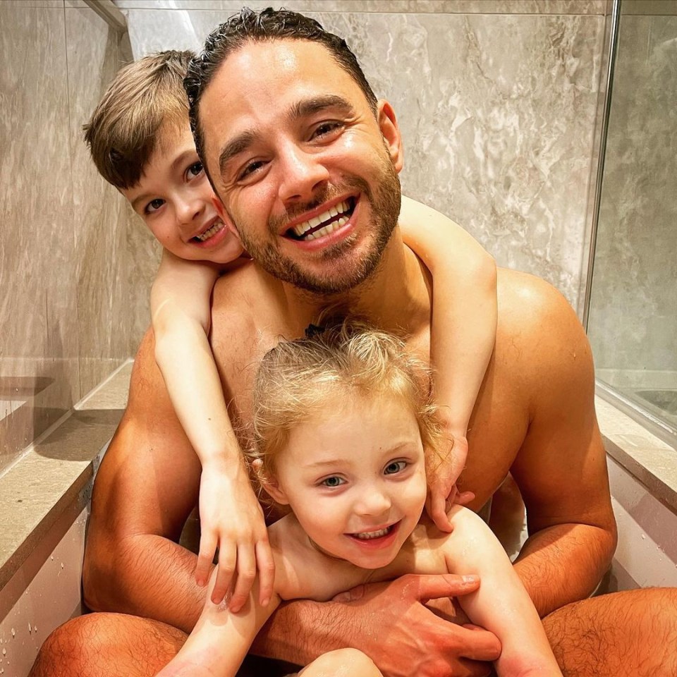 Ex Emmerdale star Adam Thomas has revealed his hectic bath routine at home