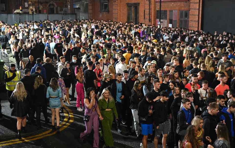 Crowds in England gather to celebrate the New Year