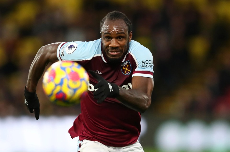 Michail Antonio has signed a West Ham contract extension to 2025