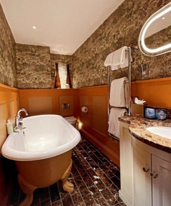 The telly star gave fans a glimpse of her marble bathroom