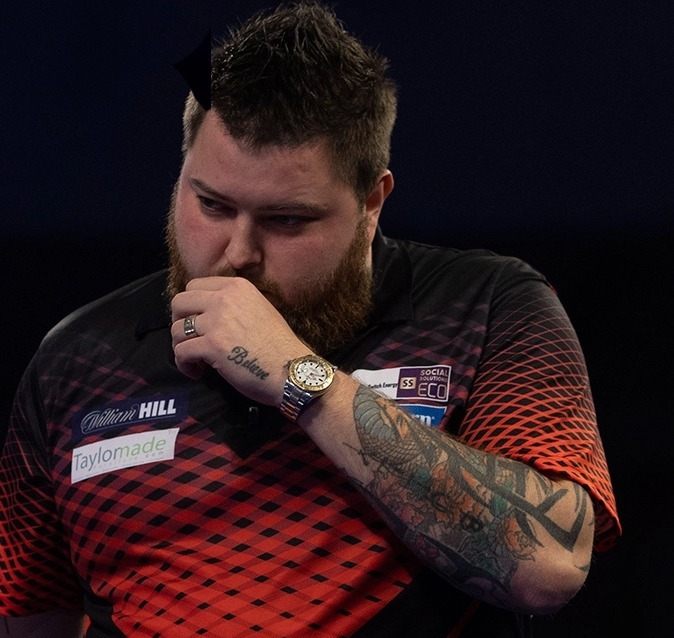 Smith broke down in tears after losing his second World Darts Championship final