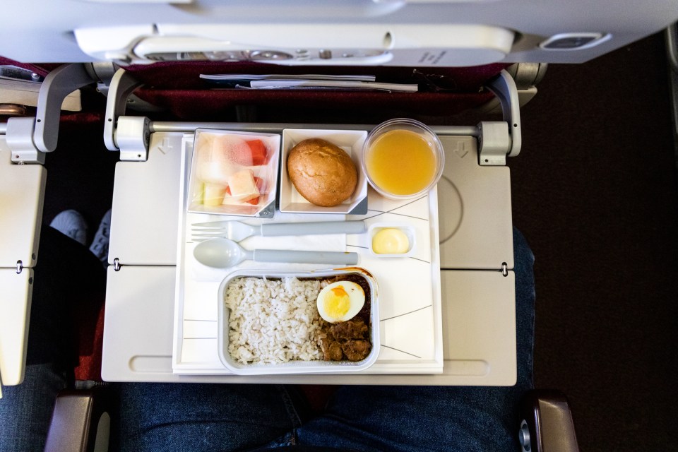 You should opt for less carb-heavy foods to feel food on a flight