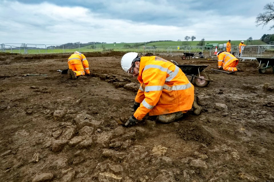 A Roman town dating back more than 2,000 years has been unearthed along the route of the HS2 high-speed railway