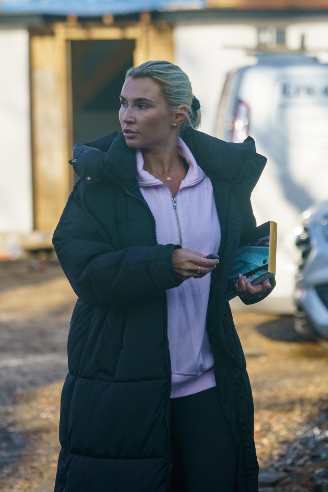 Billie Faiers went to see how work was getting on at her new house today