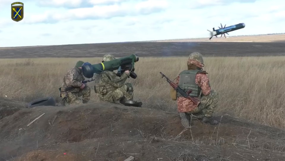 Ukrainian soldiers practicing with UK made Javelin missiles