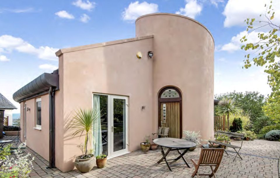 The Curvy Seashell House recently went on sale for a cool £1.45 million