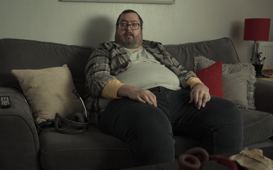 In episode three, Ewen plays a fells who gets chucked out of an all-you-can-eat buffet for eating too much