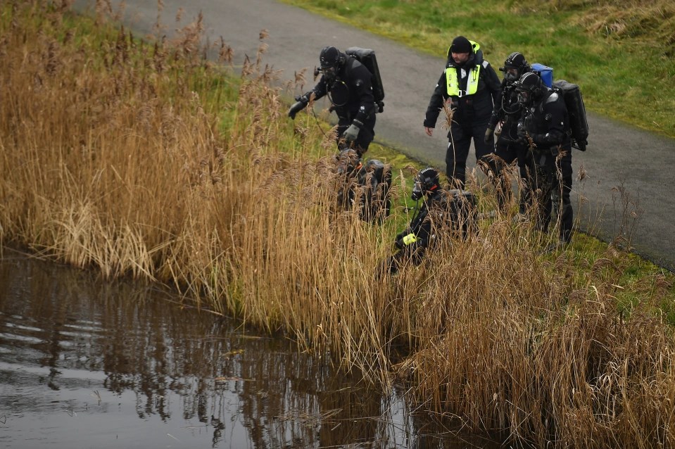 Searches taking place on the Cappincur canal towpath