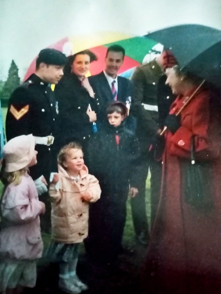 Corporal Karl Roberts met The Queen after being kidnapped during a peace-keeping mission in Goradze, east Bosnia