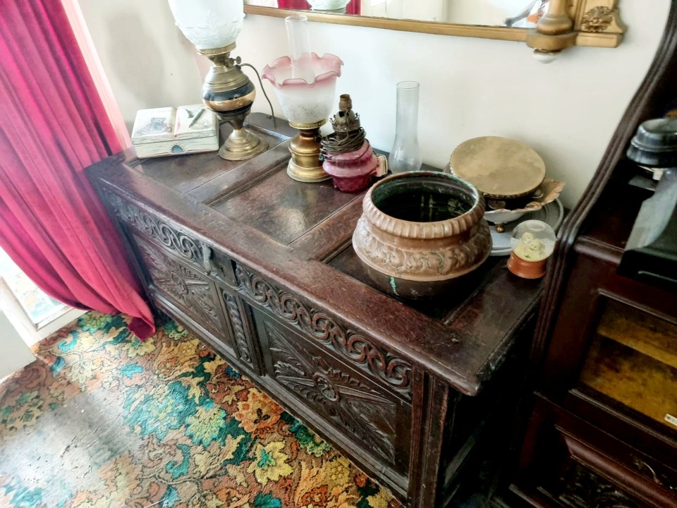 The 18th-century coffer could be worth up to £250